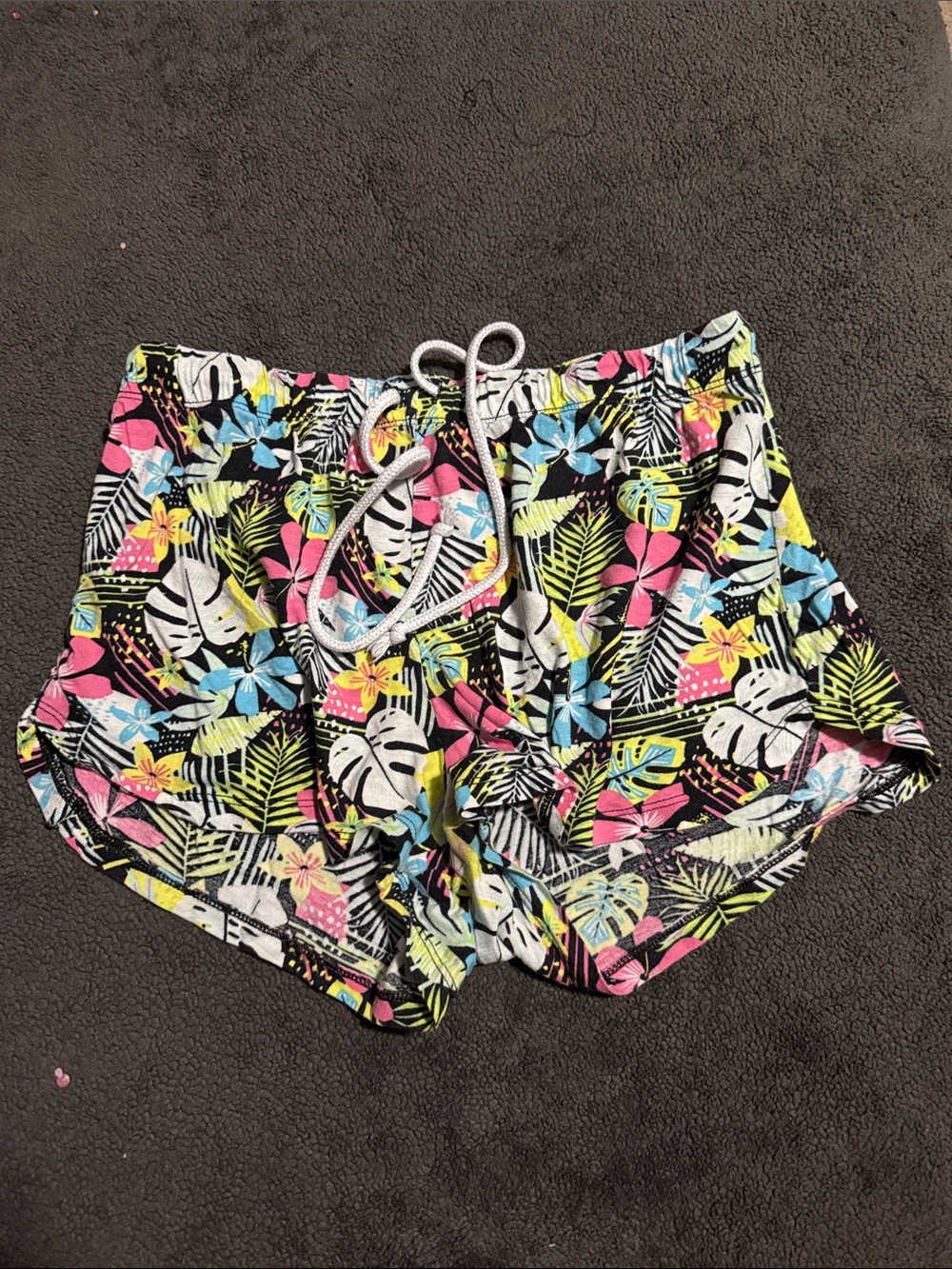 Tropical Floral Women’s Lounge Shorts — Multicolor
